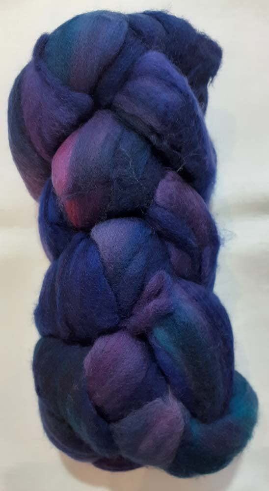 NUBE Hand Dyed Merino Roving